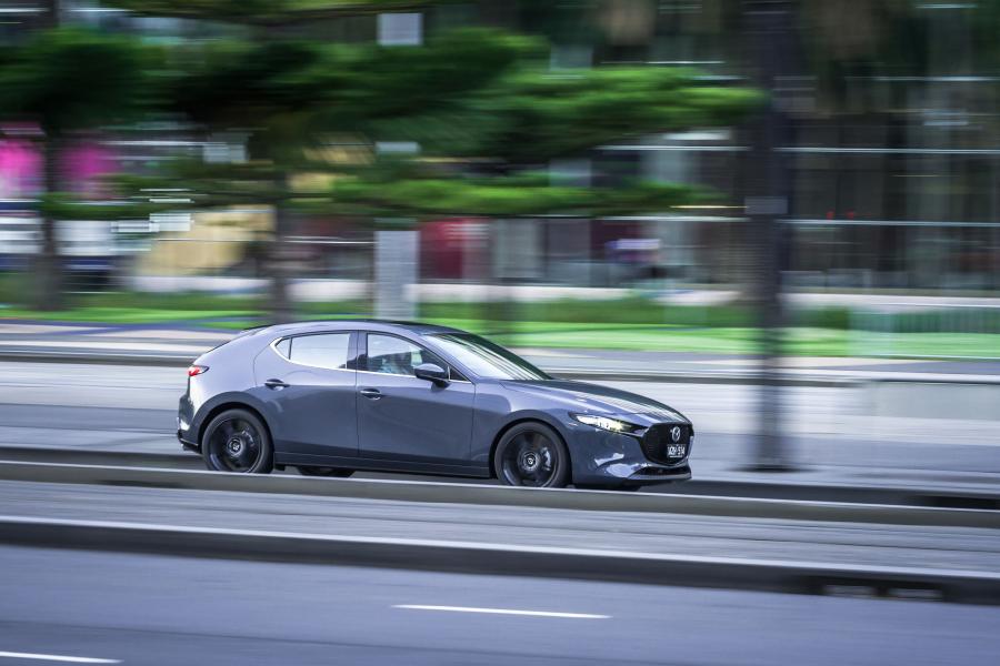  Mazda3 Hatchback 2019 года  (AU) (фото 8 из 46)